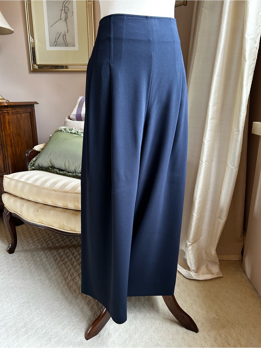 Club Monaco Dark Navy Flowy Cropped Crepe Pants Size 12